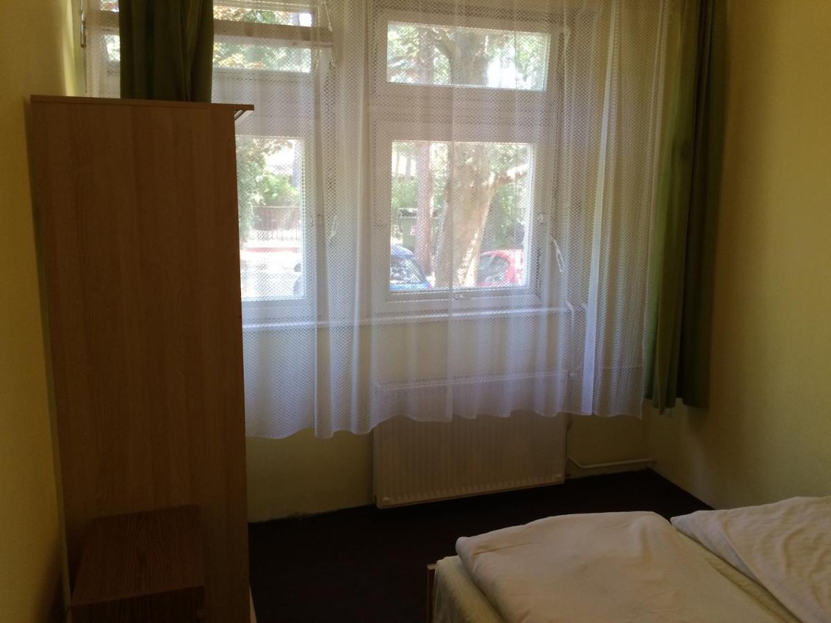 Fenyves Panzio Bed & Breakfast Siofok Phòng bức ảnh